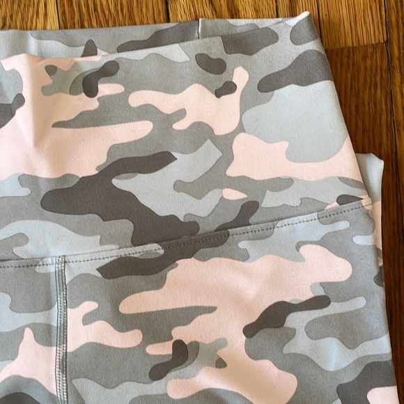 Fabletics Camo Leggings - Picture 2 of 2